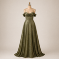 Long elegant dress in green lamé